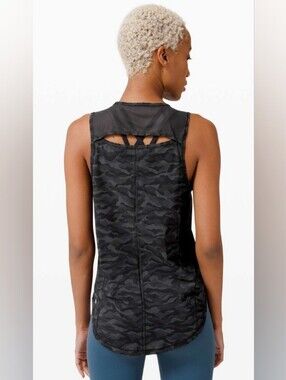 Lululemon Sculpt Tank Black Camouflage Camo Vented 6 EUC NO FLAWS